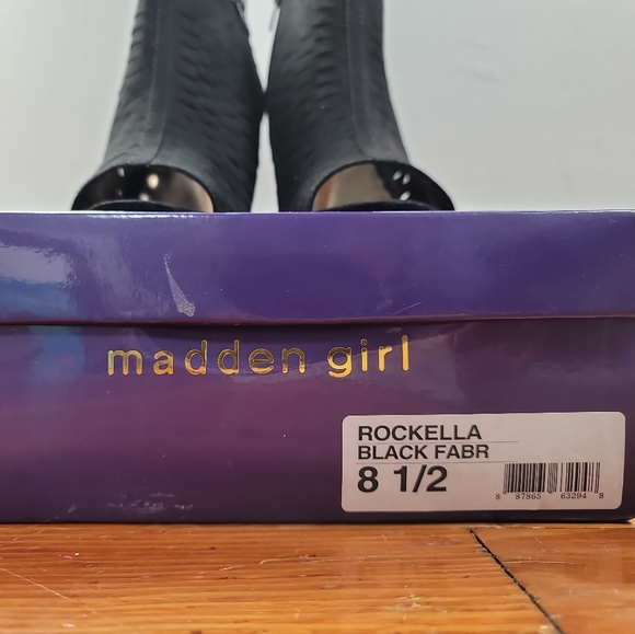 Madden Girl Black Open Toe Booties - Picture 4 of 4